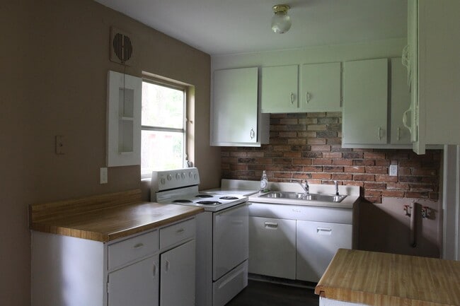 Photo - 103 S Shadowlawn Dr