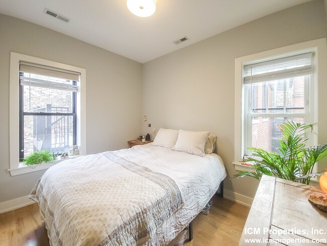 Photo - 2121 N Sedgwick St Unit 3