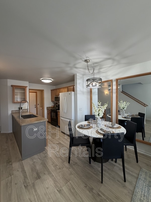 Photo - 574 Killarney St