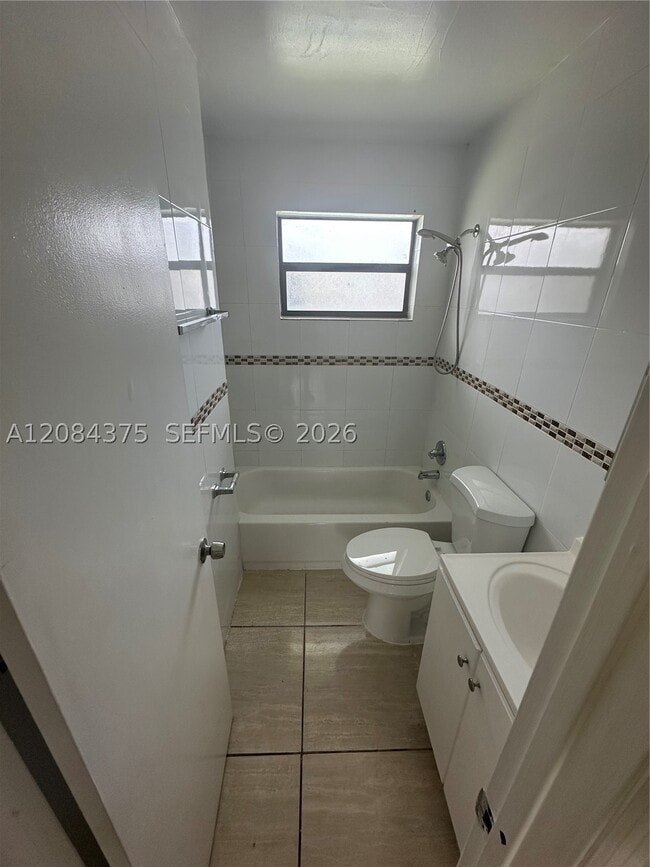 4120 SW 19th St Unit 2