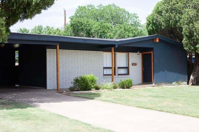 Building Photo - 4112 Thomas Ave Rental