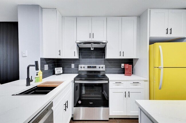 Photo - 2018 W Rundberg Ln Unidad 5D