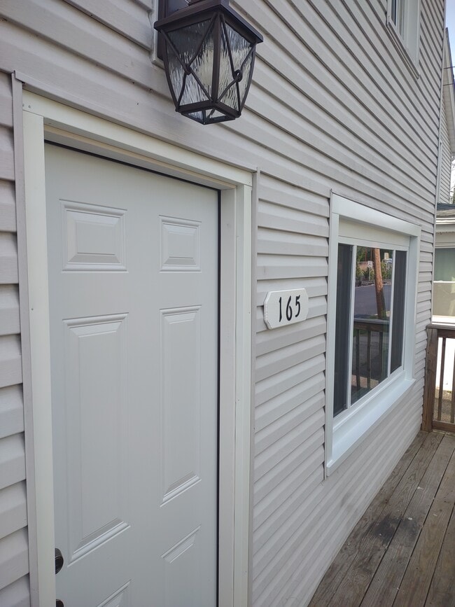 Photo - 165 North St Apartamentos Unidad 2Upstairs