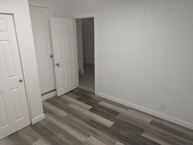 Photo - 502 W Market St Unit 101