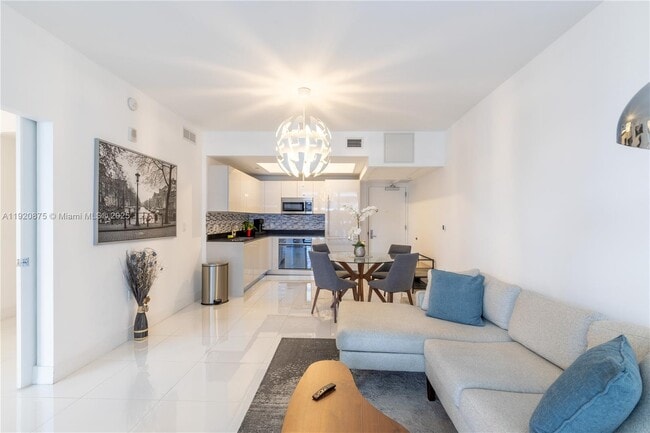 Building Photo - 1010 Brickell Ave Unit 4207