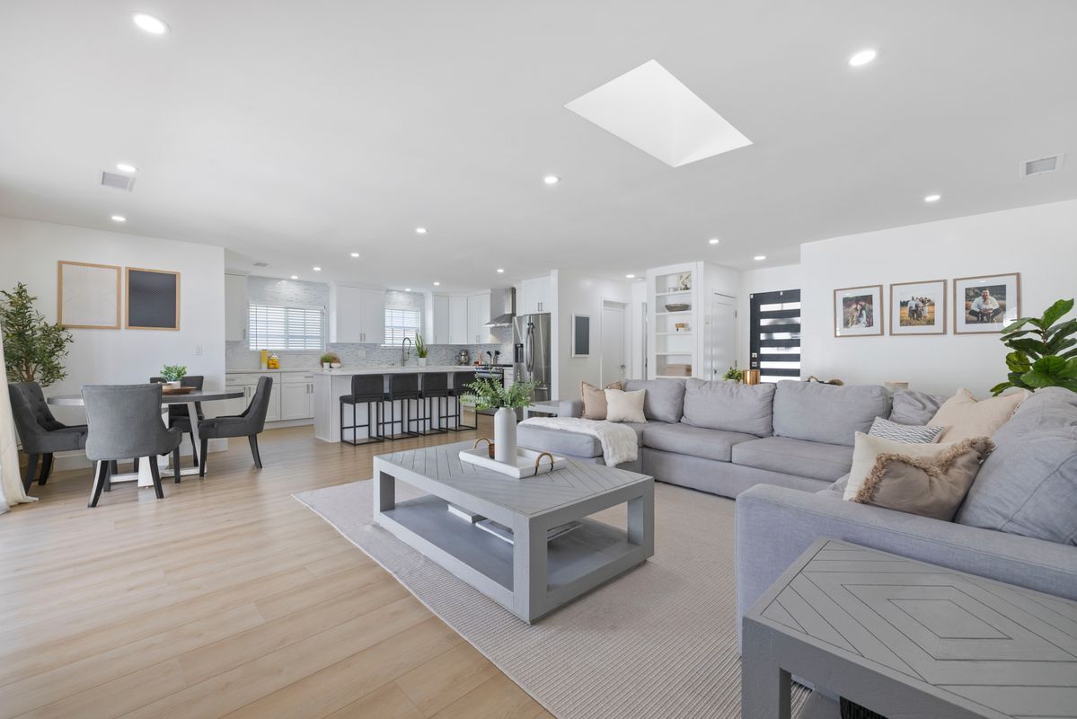 Photo - 17155 Bullock St