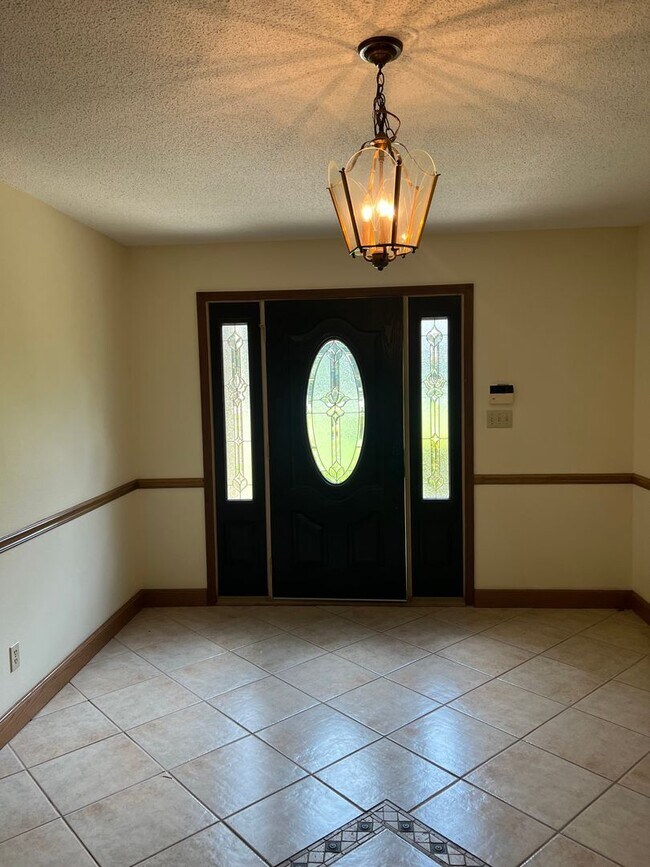 Photo - 1245 Tecumseh Ct