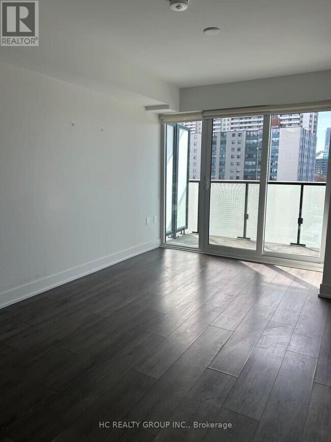 Photo - 575 Bloor St E Unit 711