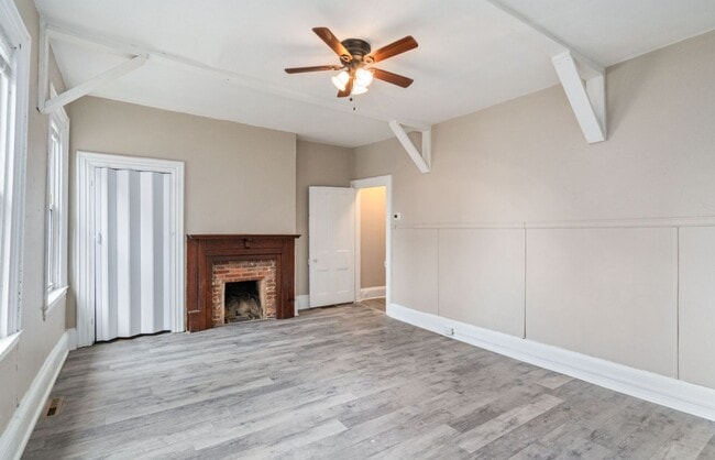Photo - 1815 Locust St Unit #2