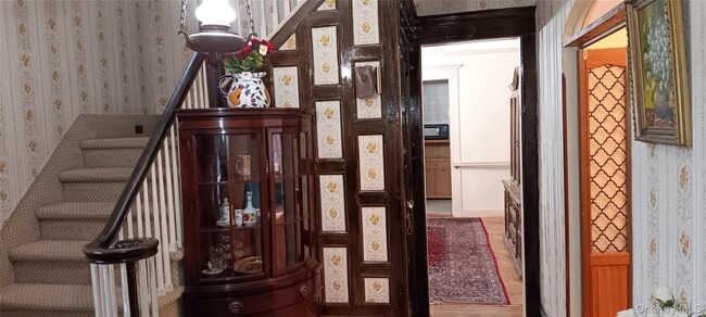 Photo - 84-36 Abingdon Rd