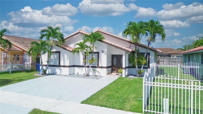Building Photo - 18331 SW 135th Ave Rental