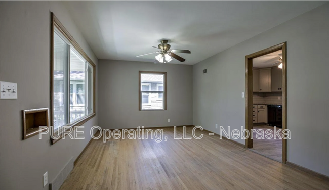 Photo - 7764 Maywood St