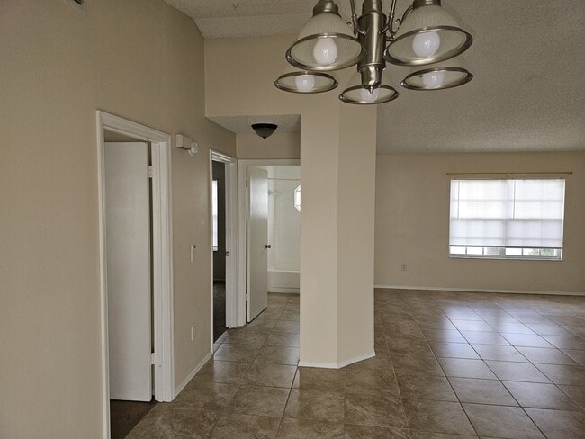 Photo - 311 Oak Ln Dr