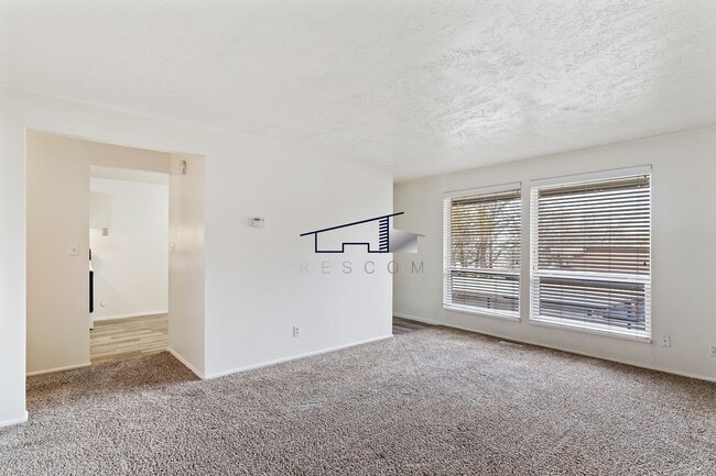 Photo - 350 E Unit #3