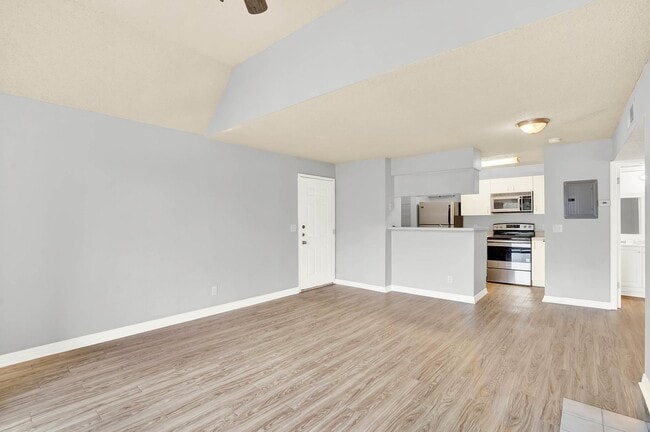 Photo - 1/1 Condo in Gated Lakefront Community of Altamonte Springs! Unit 304