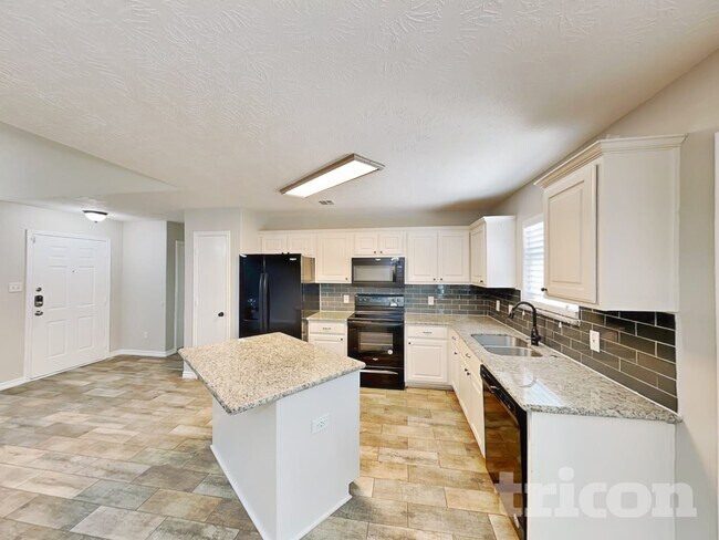 Photo - 16229 Summerset Estates Blvd