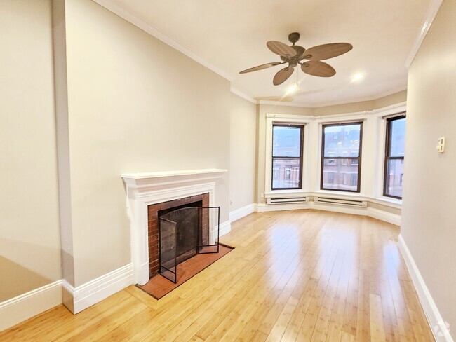 Building Photo - 255 Newbury St Rental