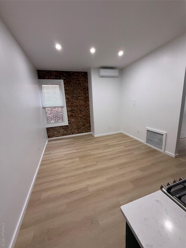 Photo - 74-45 62nd St