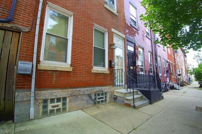 Photo - 1517 N Lawrence St Unidad 1