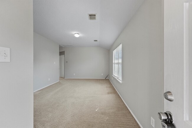 Photo - 17202 Hawks Landing Dr