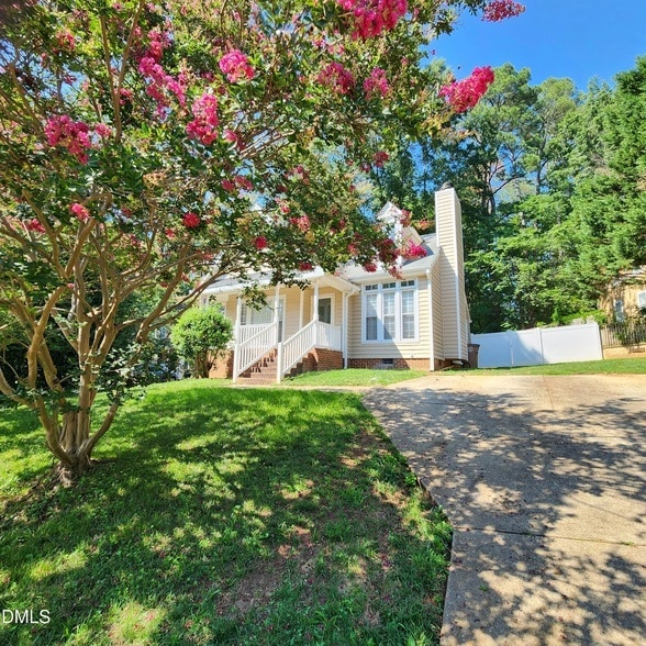 126 W Holding Ave