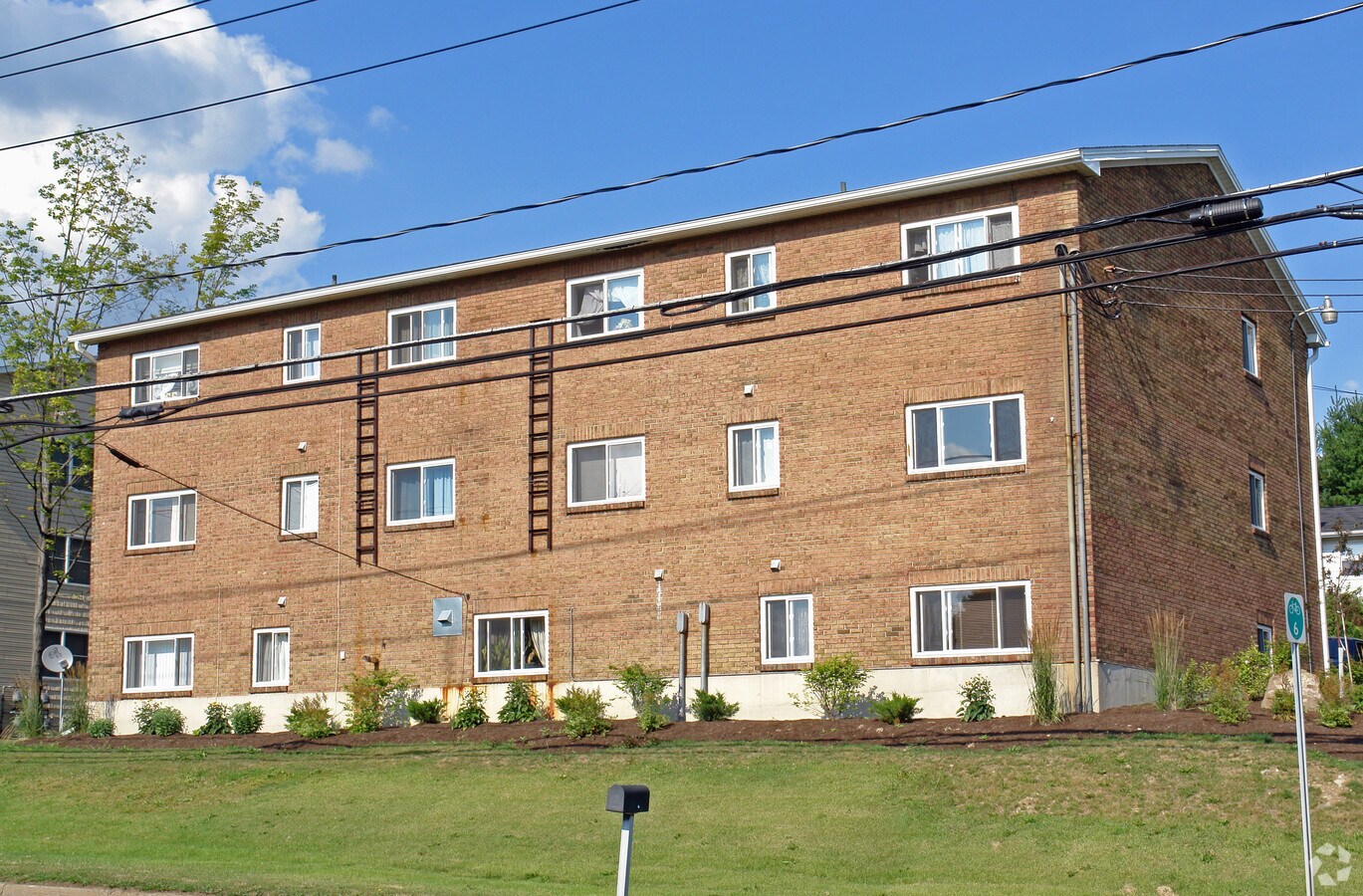 Photo - 2601 Columbia Dr