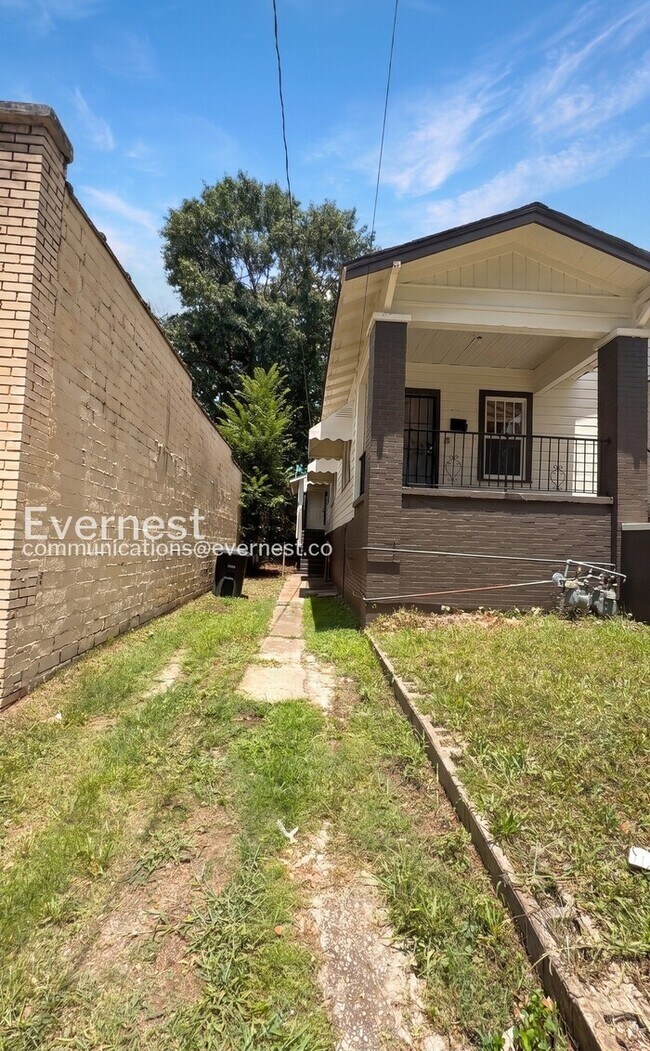 Photo - 2304 22nd St SW