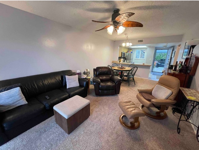 Photo - 8200 Summerlin Village Cir Unidad 103