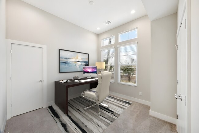 Photo - 8662 Easthaven Blvd