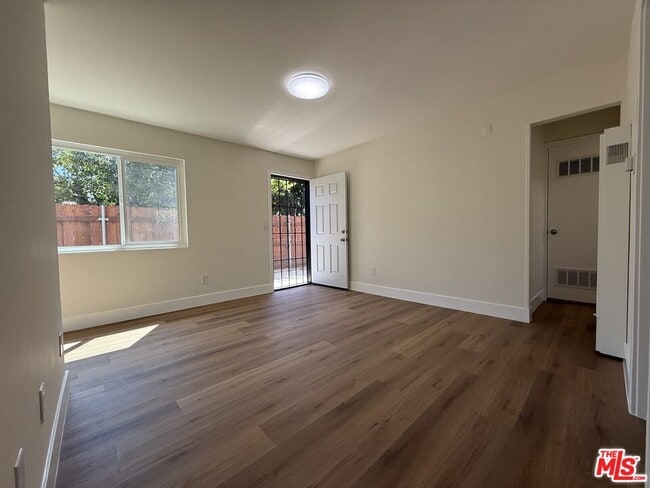 Photo - 1716 Locust Ave Unidad 4