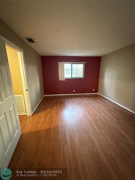 Photo - 115 San Remo Blvd