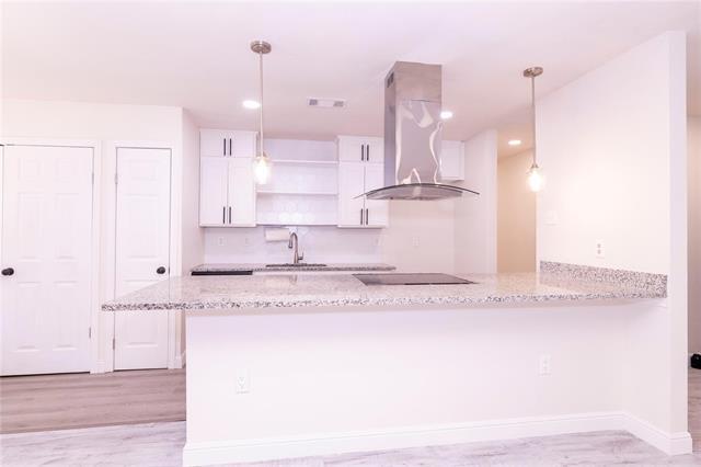 Photo - 521 Windsor Dr