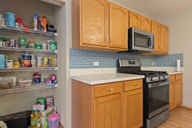 Photo - 2805 Packford Ln