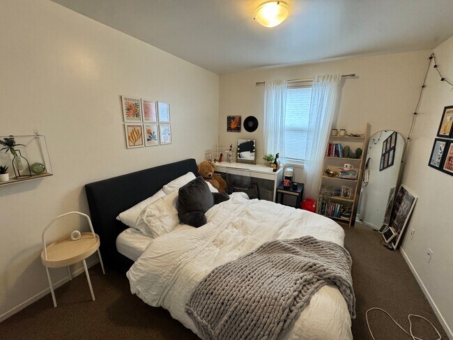 Photo - 400 Brock St Unit 3