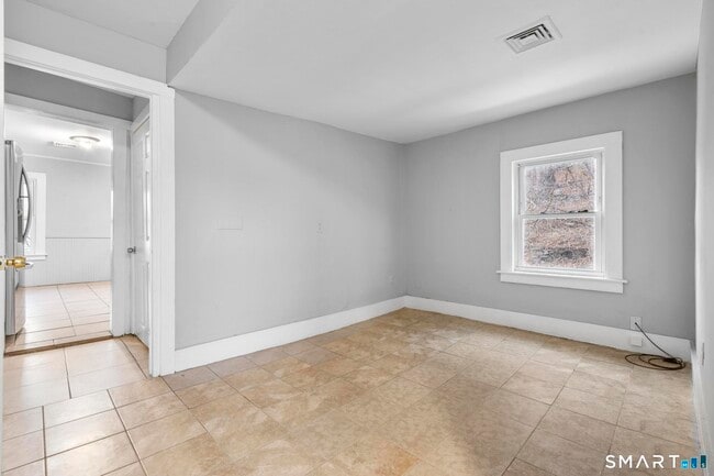 Photo - 19 Woodbridge Ave