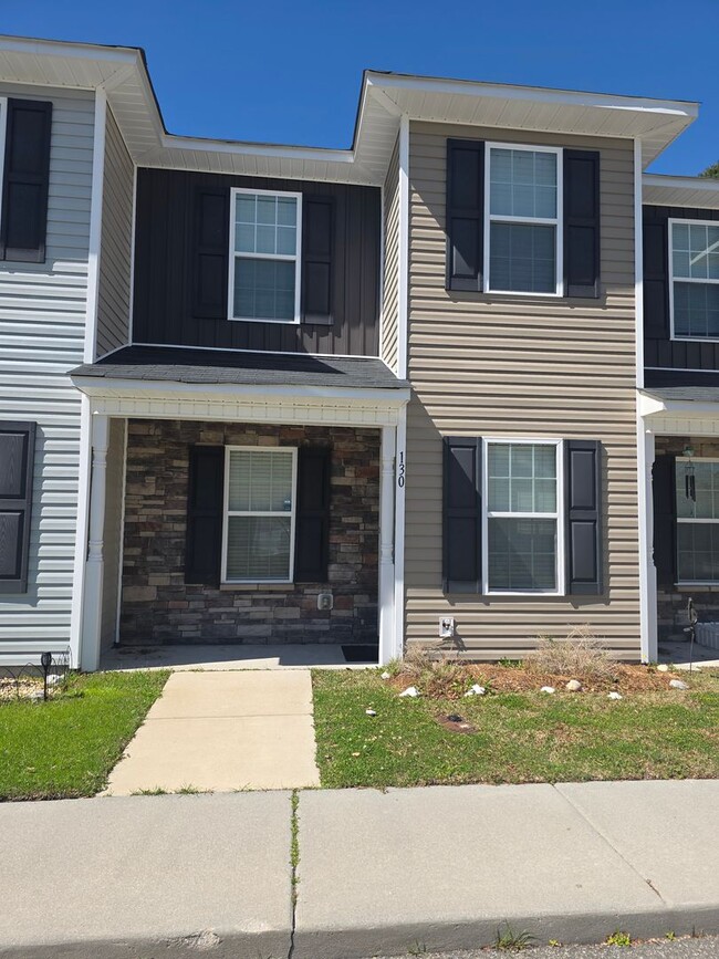 2 Bedroom, Townhouse 2.5 baths - 2 Bedroom, Townhouse 2.5 baths