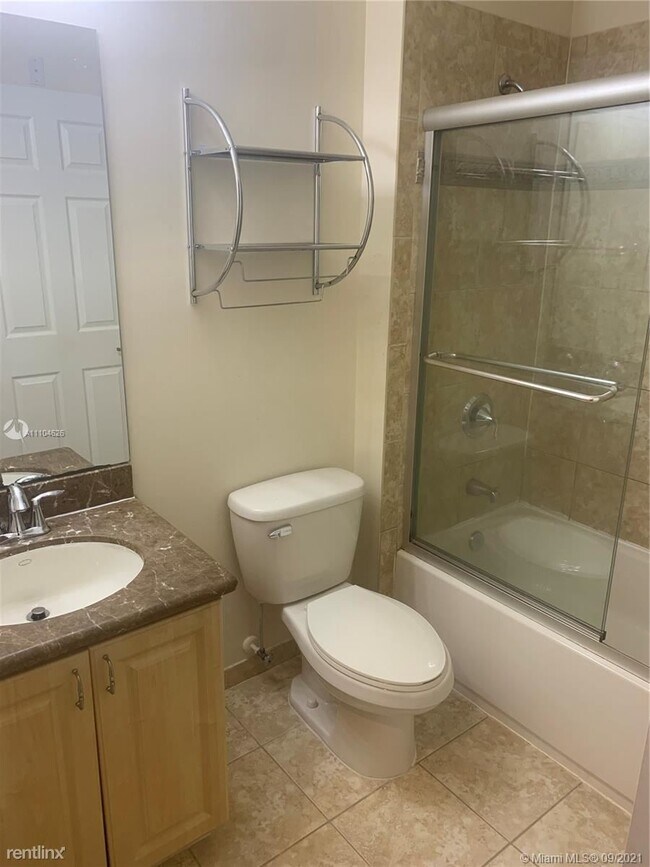 Photo - 3 br, 2.5 bath Townhome - 12430 SW 50th St...