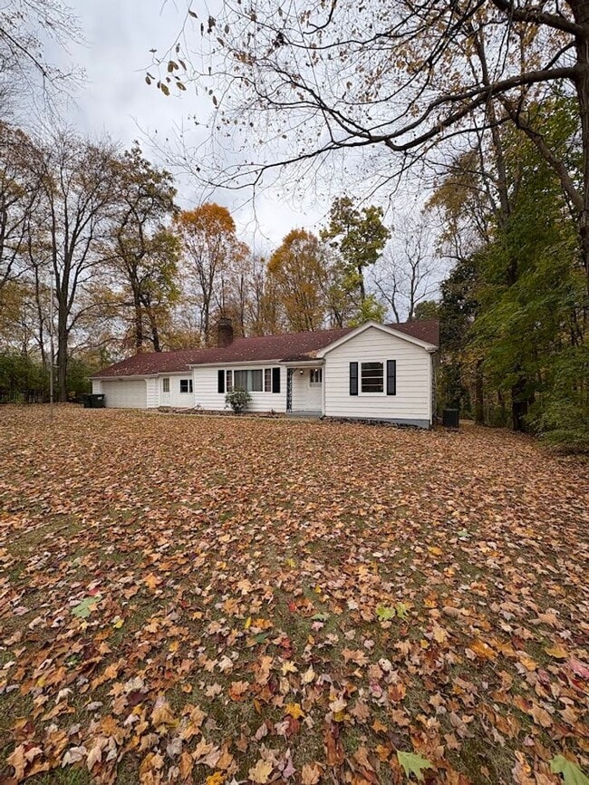 Photo - Two bedroom home for rent - Country living...