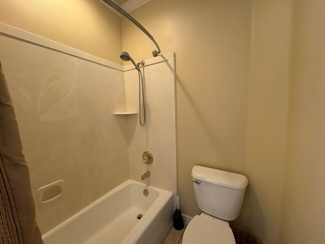 Photo - Beautiful 4 Bed 2.5 Bath in Laverkin