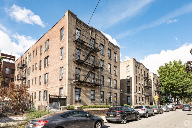 8622-86-30 98th St - 8622-86-30 98th St Apartments
