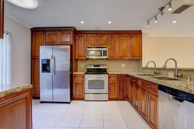 Photo - 7710 Lago Del Mar Dr