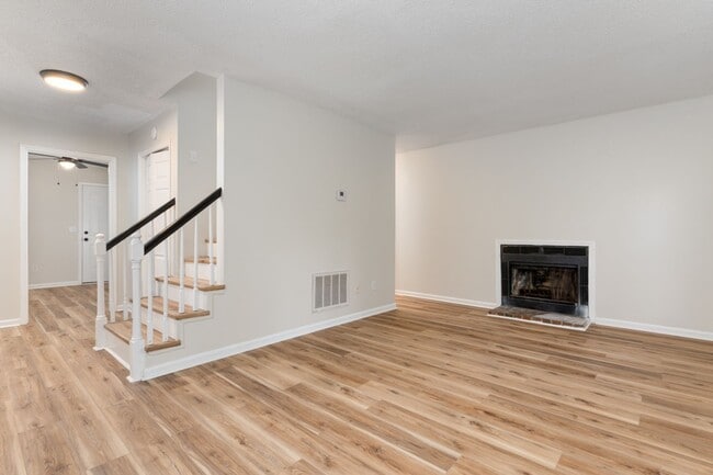 Photo - Newly renovated unit close to I-77 and I-20