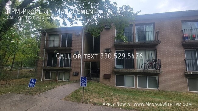 Photo - 725 E Waterloo Rd Apartamento Unidad A