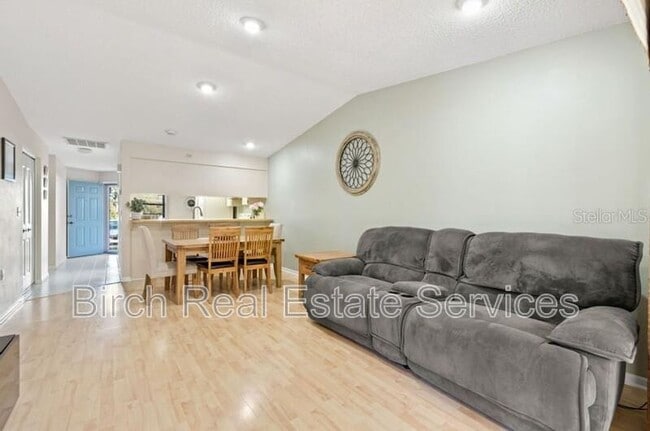 Photo - 2131 Ridge Rd S