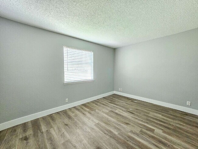 Photo - Downstairs unit coming soon! Unit B