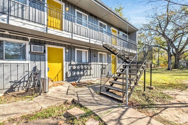 Building Photo - 903 Springdale Rd Unit C Rental