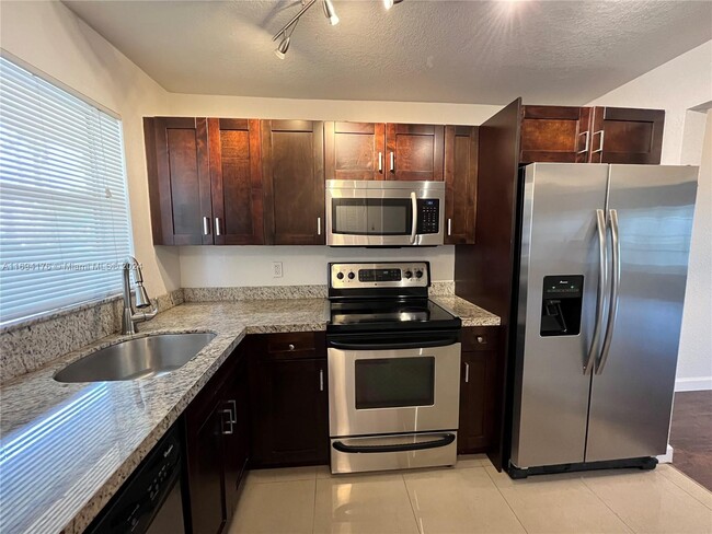 Photo - 8285 Sunrise Lakes Blvd Condominio Unidad 112