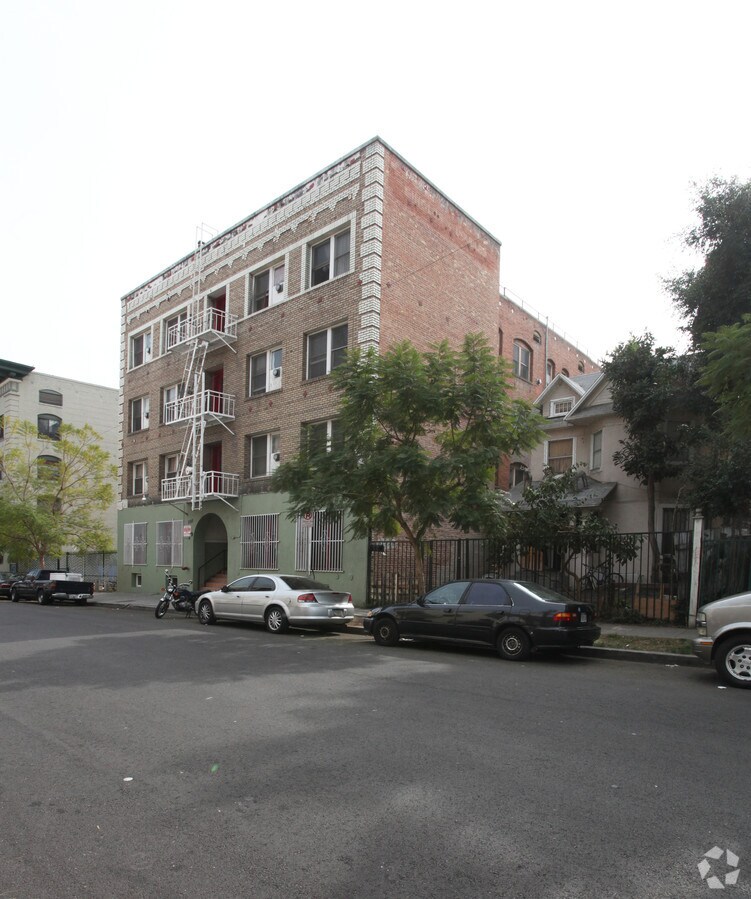 1312 Ingraham St - 1312 Ingraham St Apartments