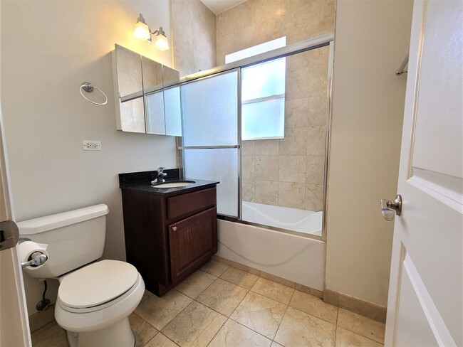 Photo - 3323 N Halsted St Apartments Unit 3