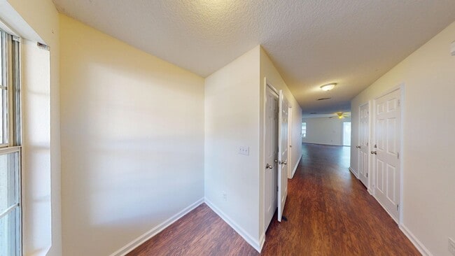 Photo - 3BR/ 2.5BA TOWNHOME With Garage - Timmerma...